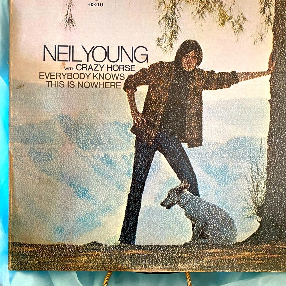 NEIL YOUNG W/CRAZY HORSE
EVERYBODY KNOWS THIS IS NOWHERE
LP